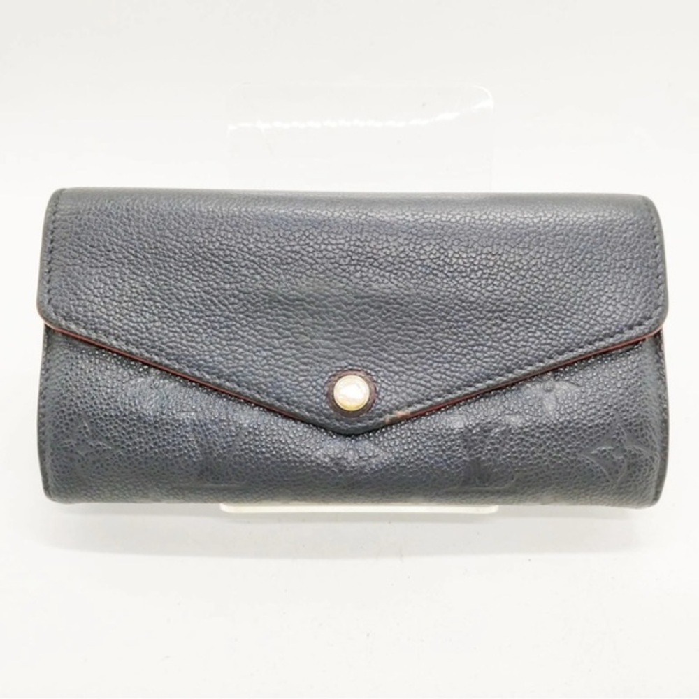 Louis Vuitton Black Leather Wallet Sleek Design